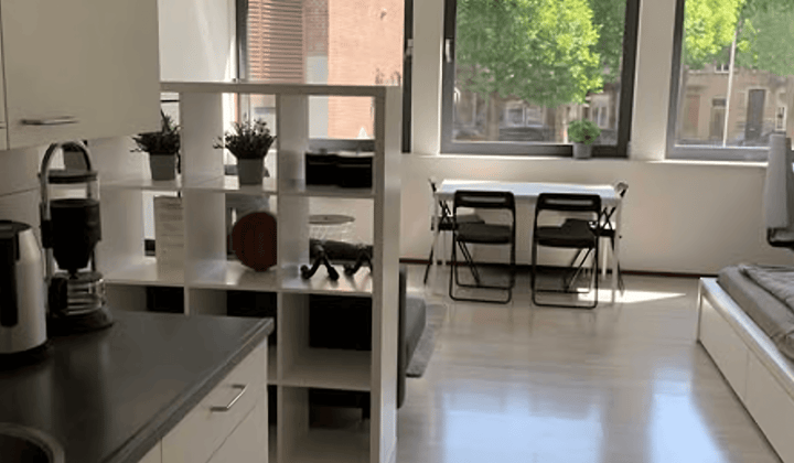 Studio · €962,-
