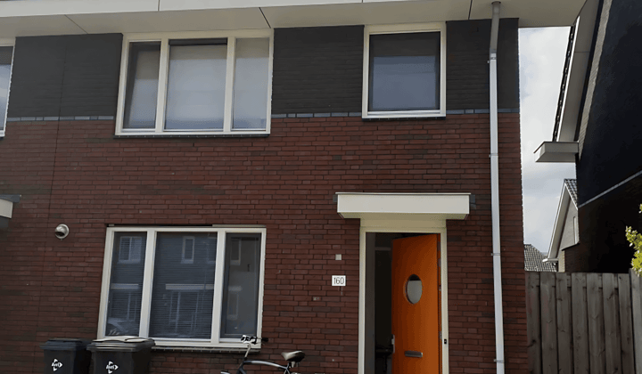Huis · 50 m² · €700,-