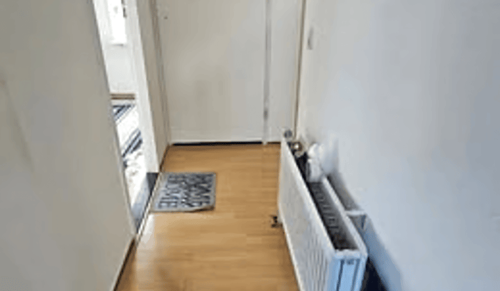 Huis · €600,-