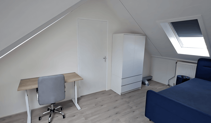 Kamer · 30 m² · €900,-