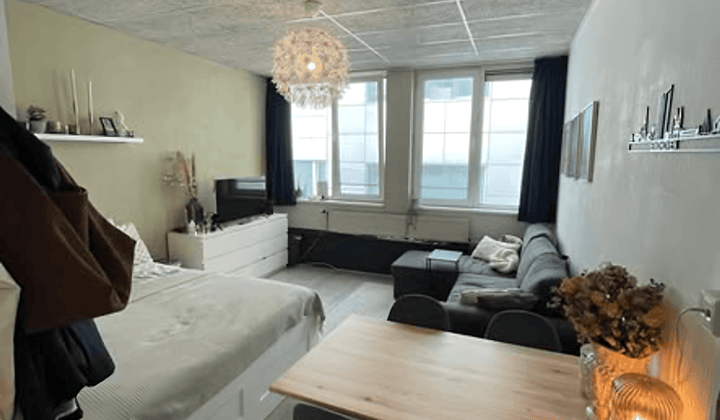 Kamer 20 m² tijdelijk alleen voor vrouwen