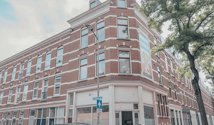 Appartement met 2 kamers en open haard, tijdelijk beschikbaar