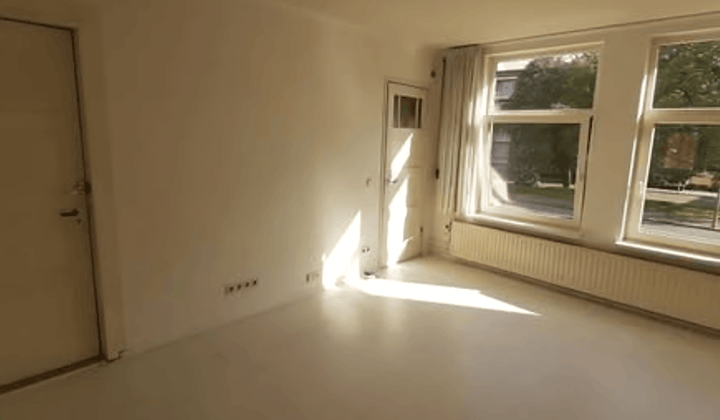 Huis · €550,-