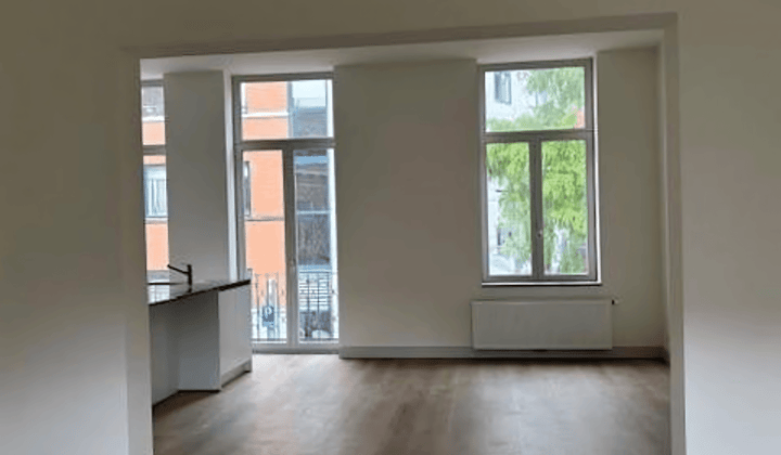 Appartement · 100 m² · €1375,-