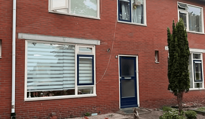 Huis · 97 m² · €550,-