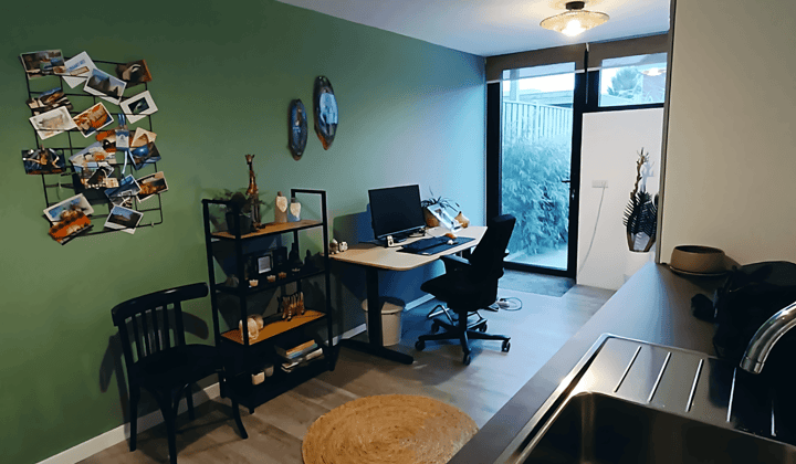 Kamer · 15 m² · €700,-