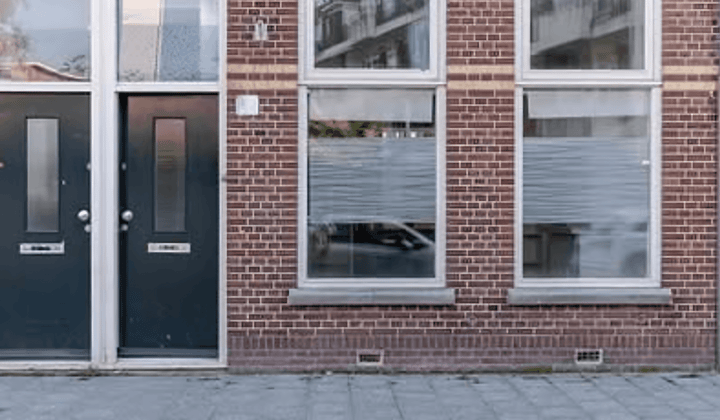 Huis · €1250,-