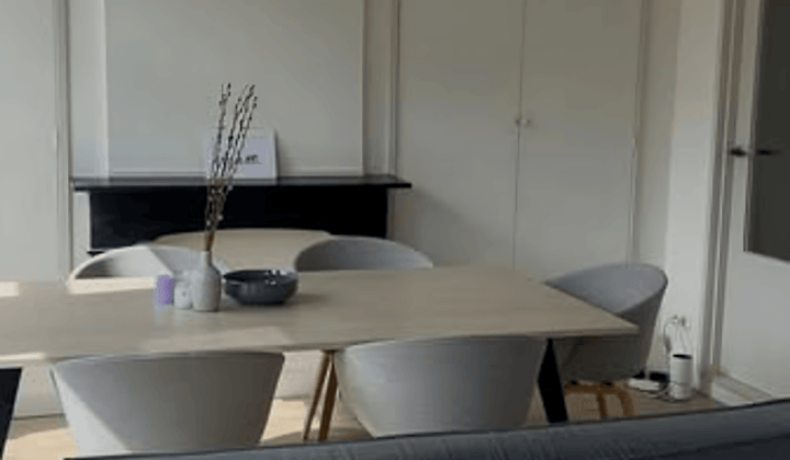 Kamer · 17 m² · €1080,-