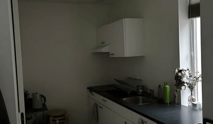 Studio · €1100,-