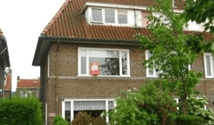 Appartement · 42 m² · €823,-