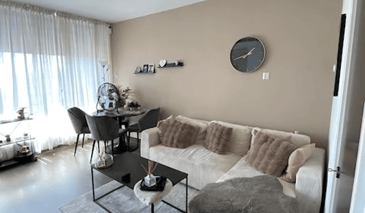 Studio · 40 m² · €700,-