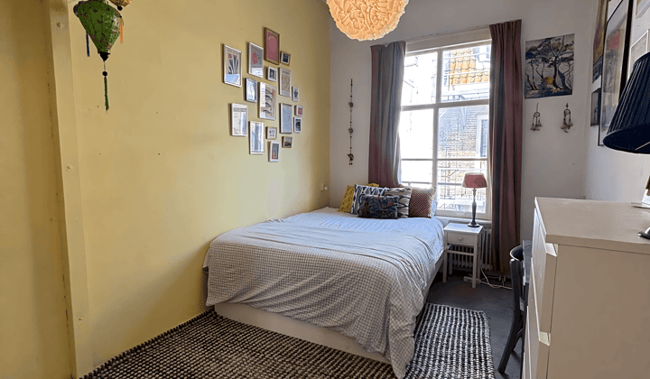 Kamer · 11 m² · €600,-