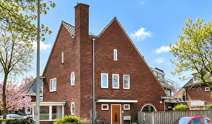 Appartement · 46 m² · €851,-