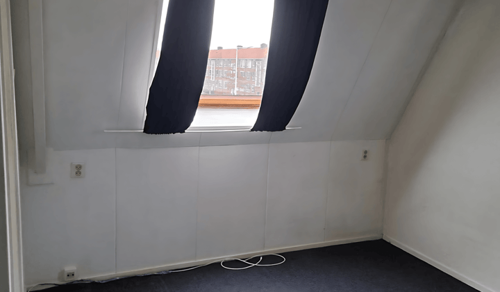 Kamer · 15 m² · €295,-