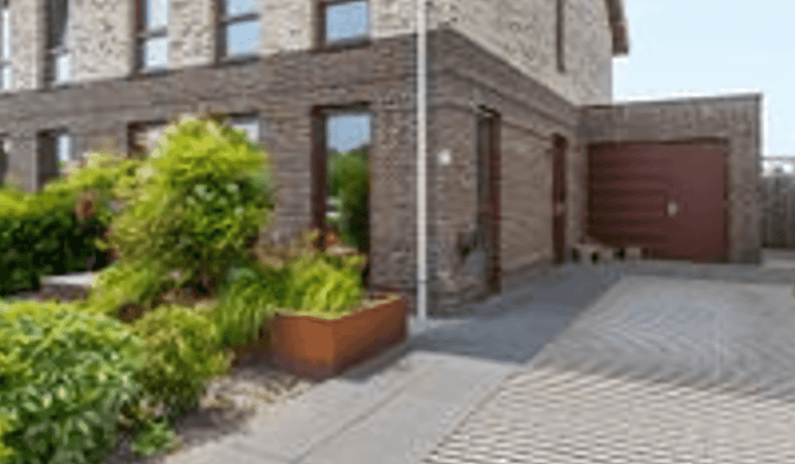 Huis · 190 m² · €3750,-