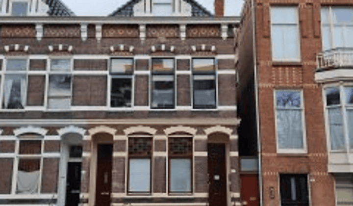 Studio · 25 m² · €900,-
