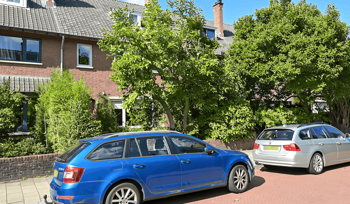 Huis · 151 m² · €4250,-