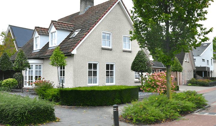 Huis · 225 m² · €2975,-