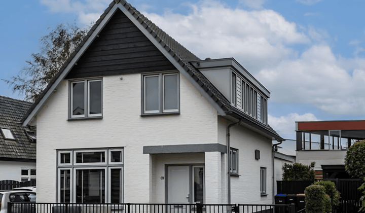 Huis · 138 m² · €1875,-