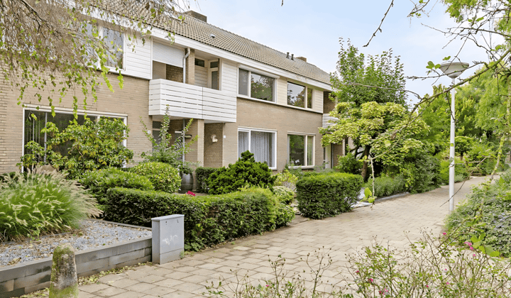 Huis · 155 m² · €2245,-