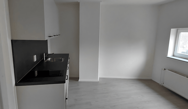 Kamer · 132 m² · €669,-