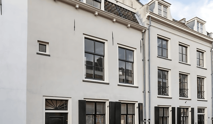 Huis · 57 m² · €2200,-