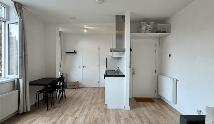 Studio · 31 m² · €985,-
