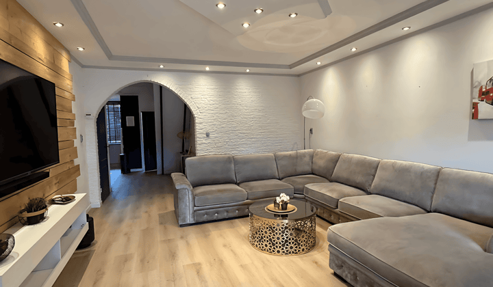 Huis · 136 m² · €1650,-
