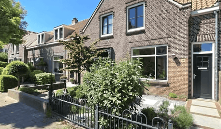 Huis · €2250,-