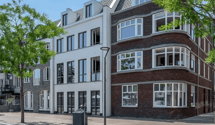 Appartement · 144 m² · €4400,-