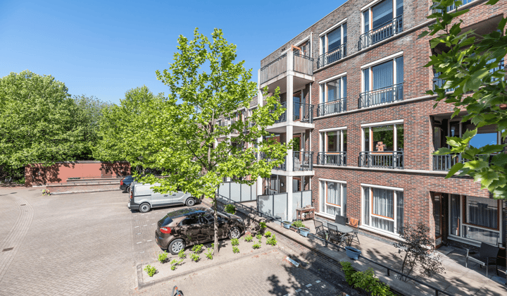 Appartement · 110 m² · €1800,-