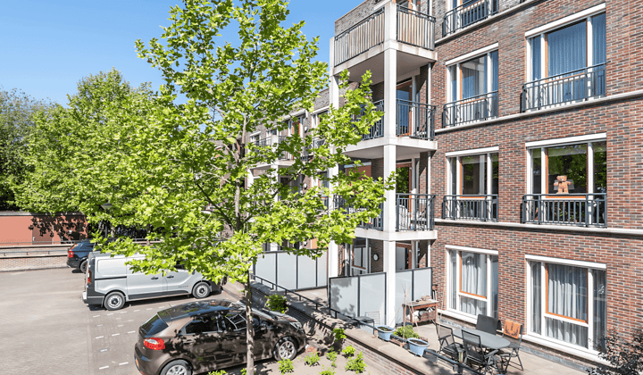Appartement · 110 m² · €1800,-