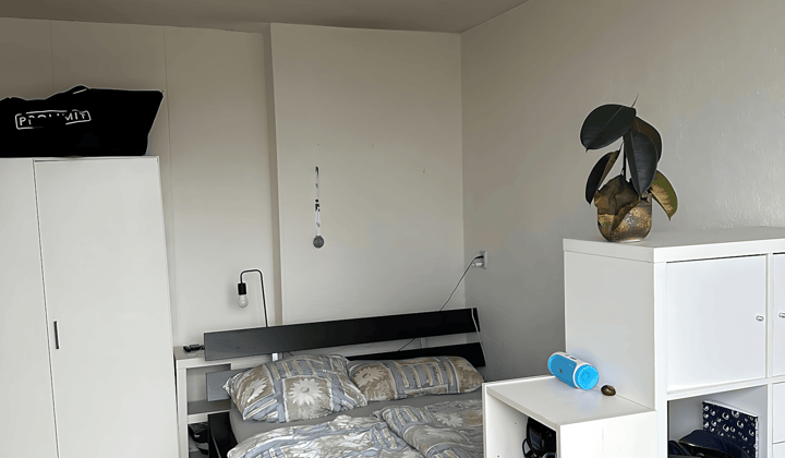 Kamer · 17 m² · €728,-