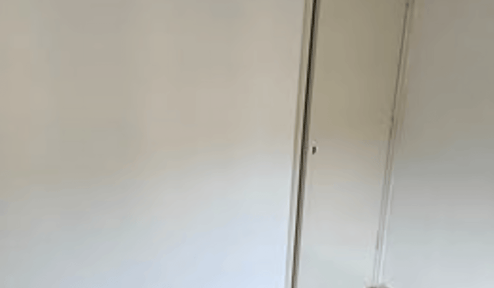 Studio · €975,-