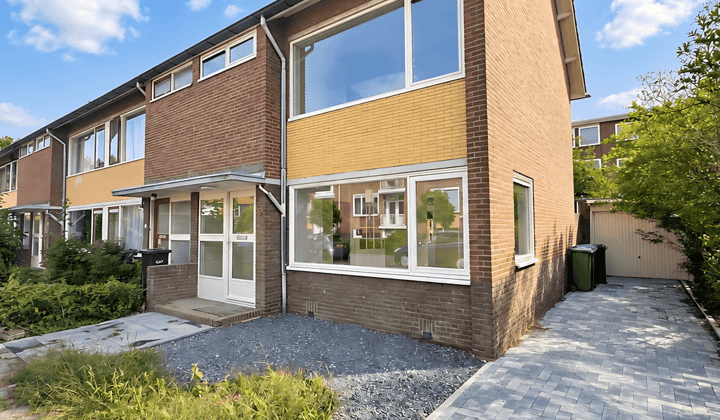 Huis · 96 m² · €2300,-