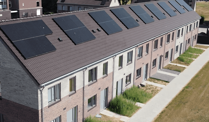 Huis · 100 m² · €1435,-