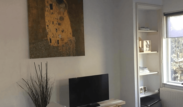Studio · 32 m² · €900,-
