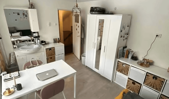 Kamer · 12 m² · €450,-