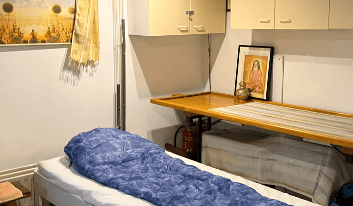 Gemeubileerde studio met eigen keuken en badkamer, inclusief wasmachine