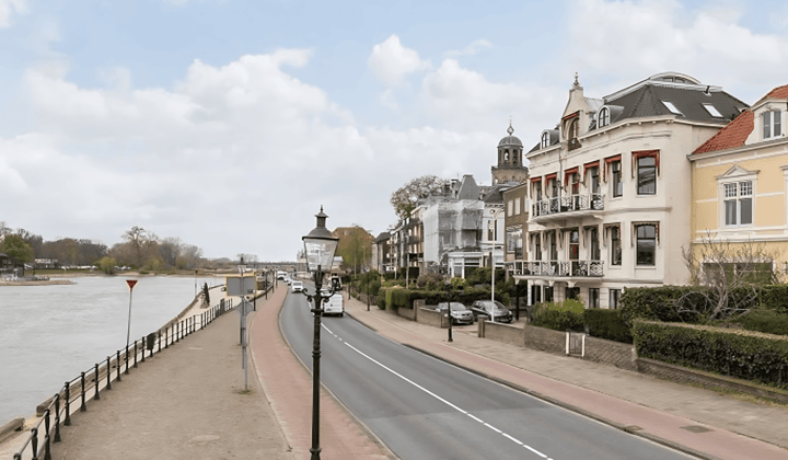 Huis · 141 m² · €2500,-