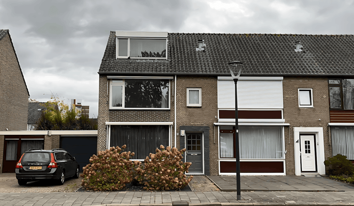 Huis · 118 m² · €1695,-
