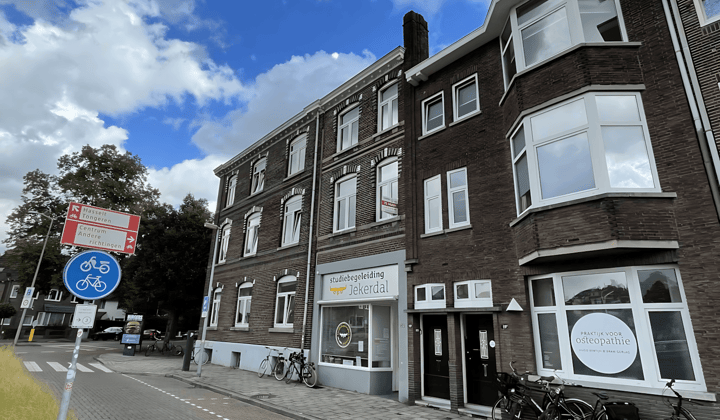 Appartement · 96 m² · €1408,-