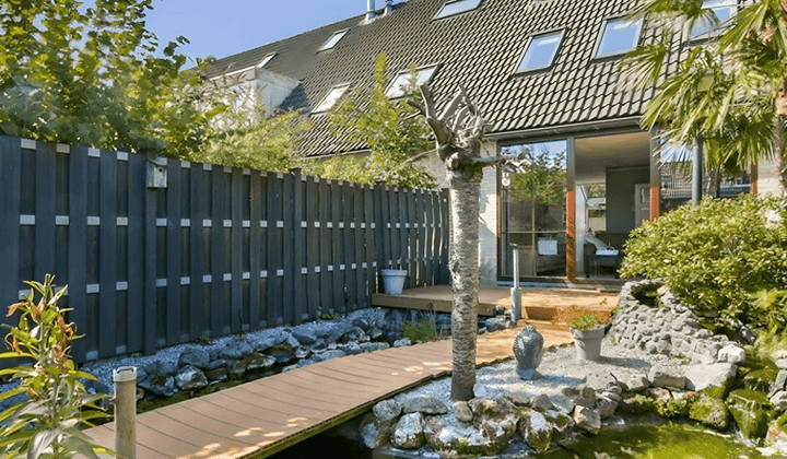 Huis · 100 m² · €2495,-