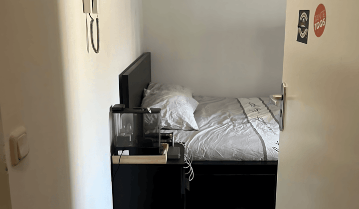 Kamer · 12 m² · €475,-