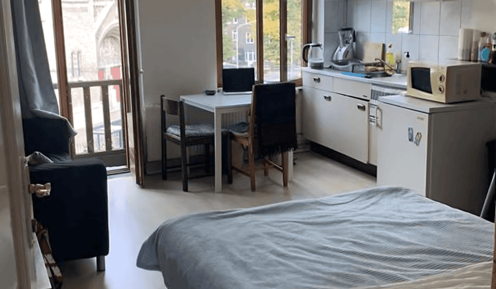 Kamer · 21 m² · €675,-