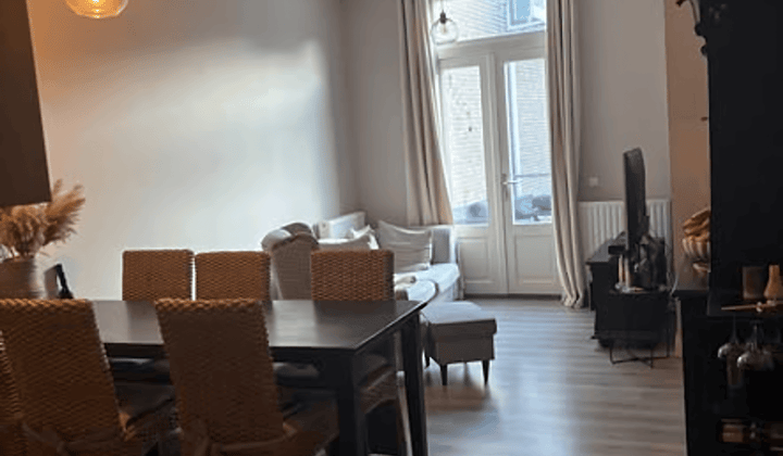 Appartement · 90 m² · €872,-