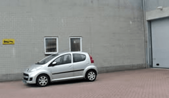 Bedrijfsruimte · €1650,-
