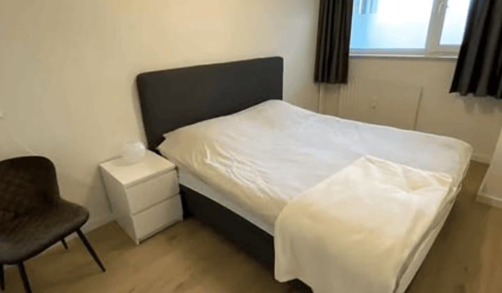 Appartement · €700,-