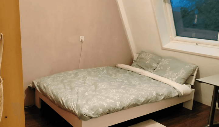 Kamer · 13 m² · €600,-