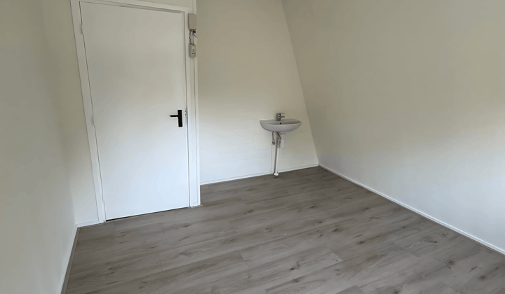 Kamer · 16 m² · €550,-